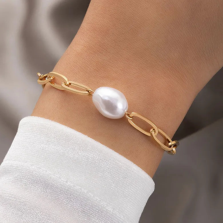 Big Pearl gold style bracelet