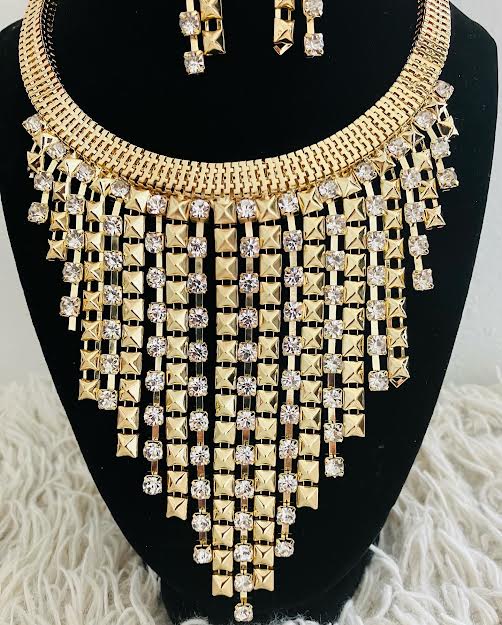 Fashion gold colored necklace set